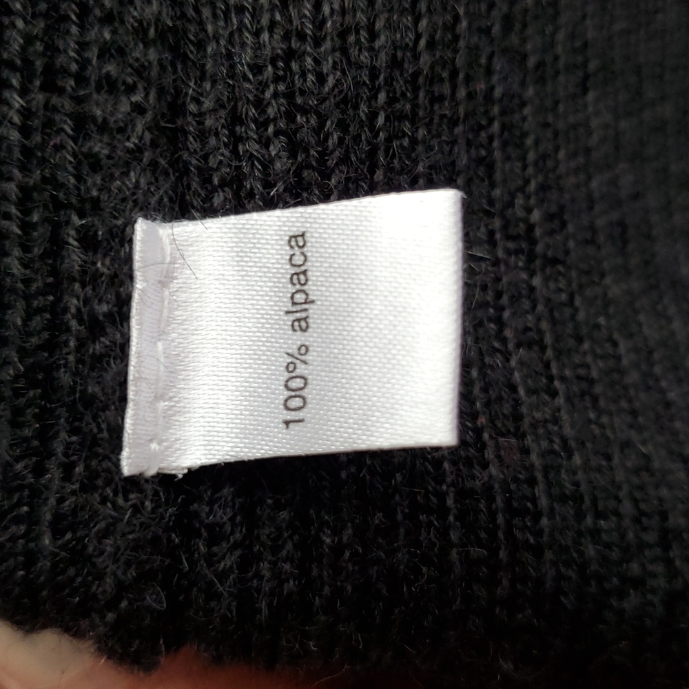 EUC Peruvian Connection 100% Alpaca Womens V-Neck Sweater In Black Sz Medium - Picture 5 of 6
